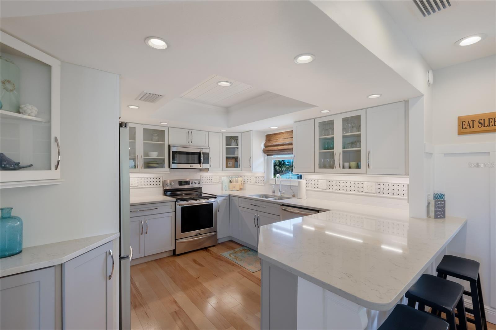 221 85th, Holmes Beach, FL 34217