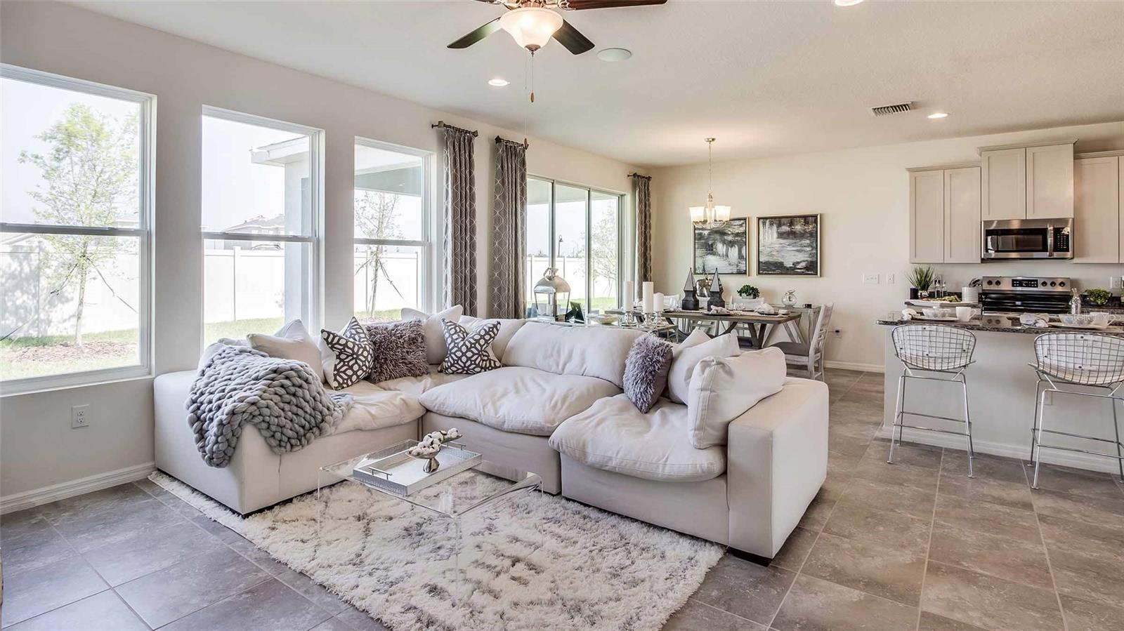 17119 James, Parrish, FL 34219