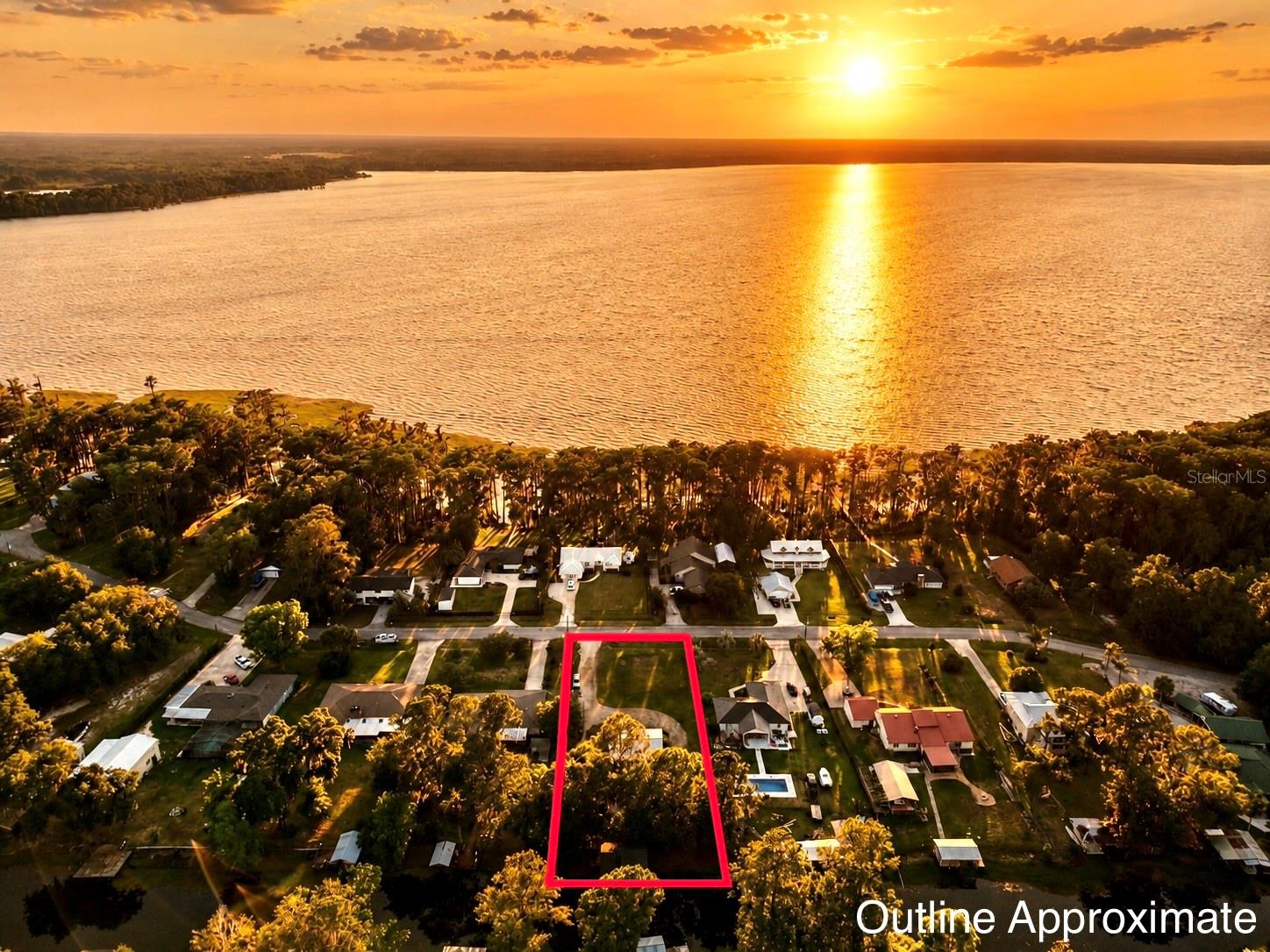 529 5th, Melrose, FL 32666