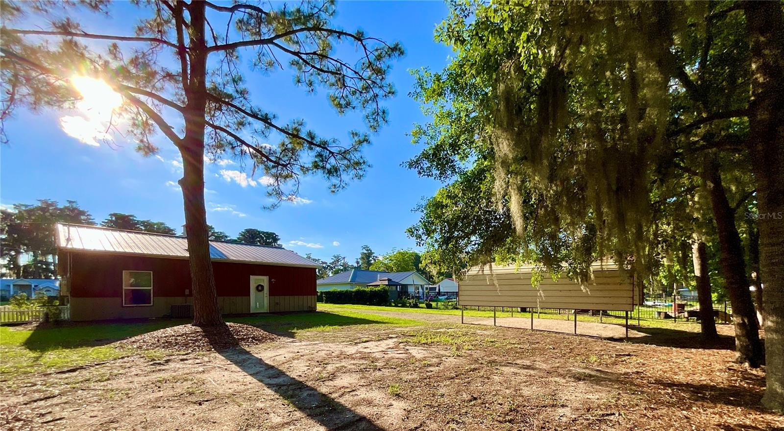 529 5th, Melrose, FL 32666