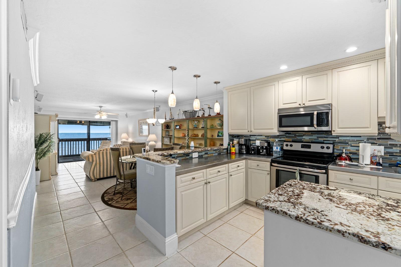 816 Bahia del Sol Unit 23, Ruskin, FL 33570