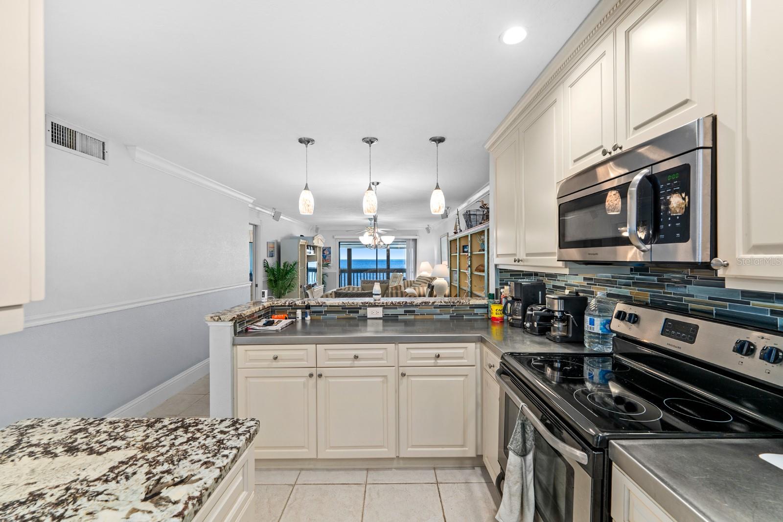 816 Bahia del Sol Unit 23, Ruskin, FL 33570