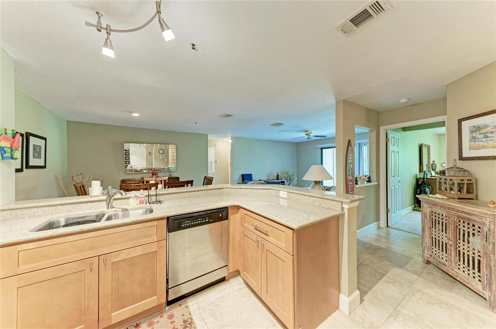 4040 Crockers Lake Unit 12, Sarasota, FL 34238