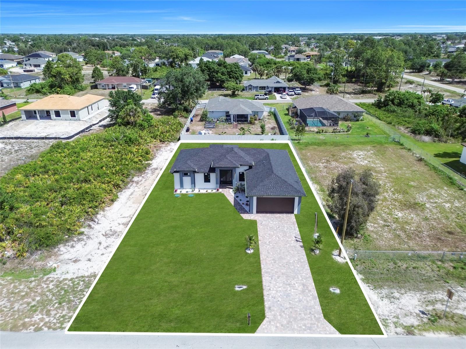 2606 40th St, Lehigh Acres, FL 33976