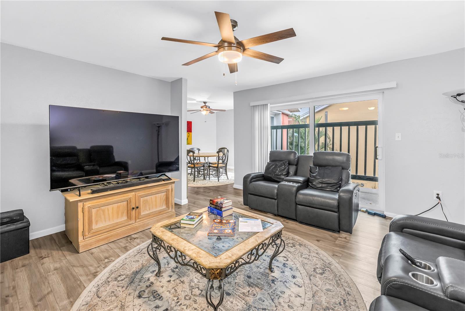 4160 35th Unit I, St Petersburg, FL 33711