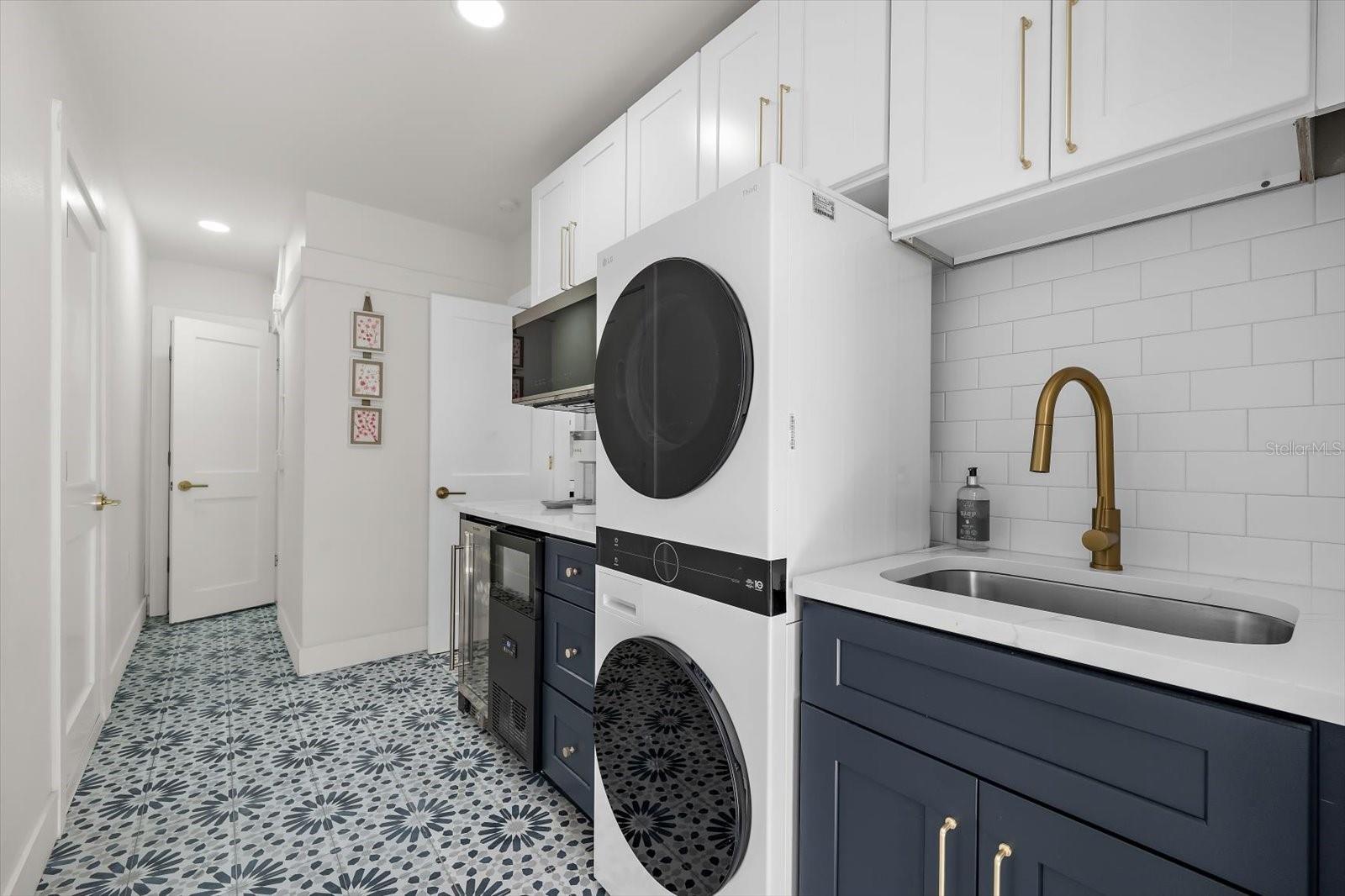 730 Bay Esplanade, Clearwater Beach, FL 33767