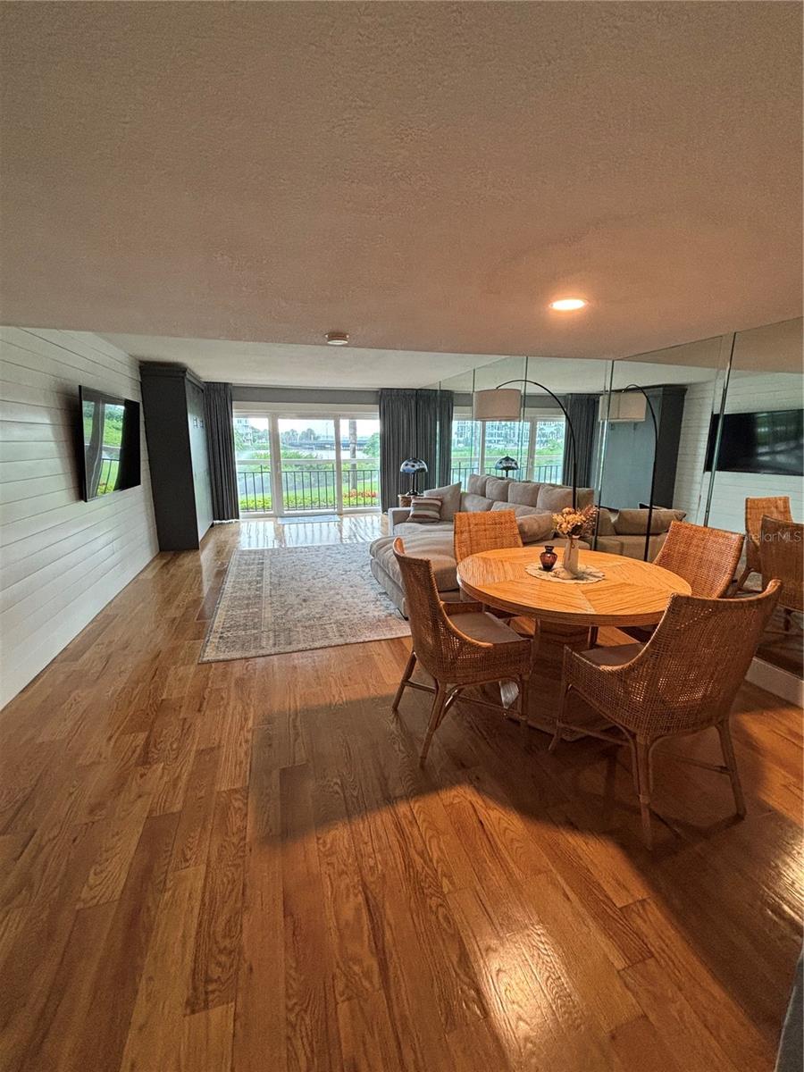7897 Sailboat Key Unit 107, South Pasadena, FL 33707