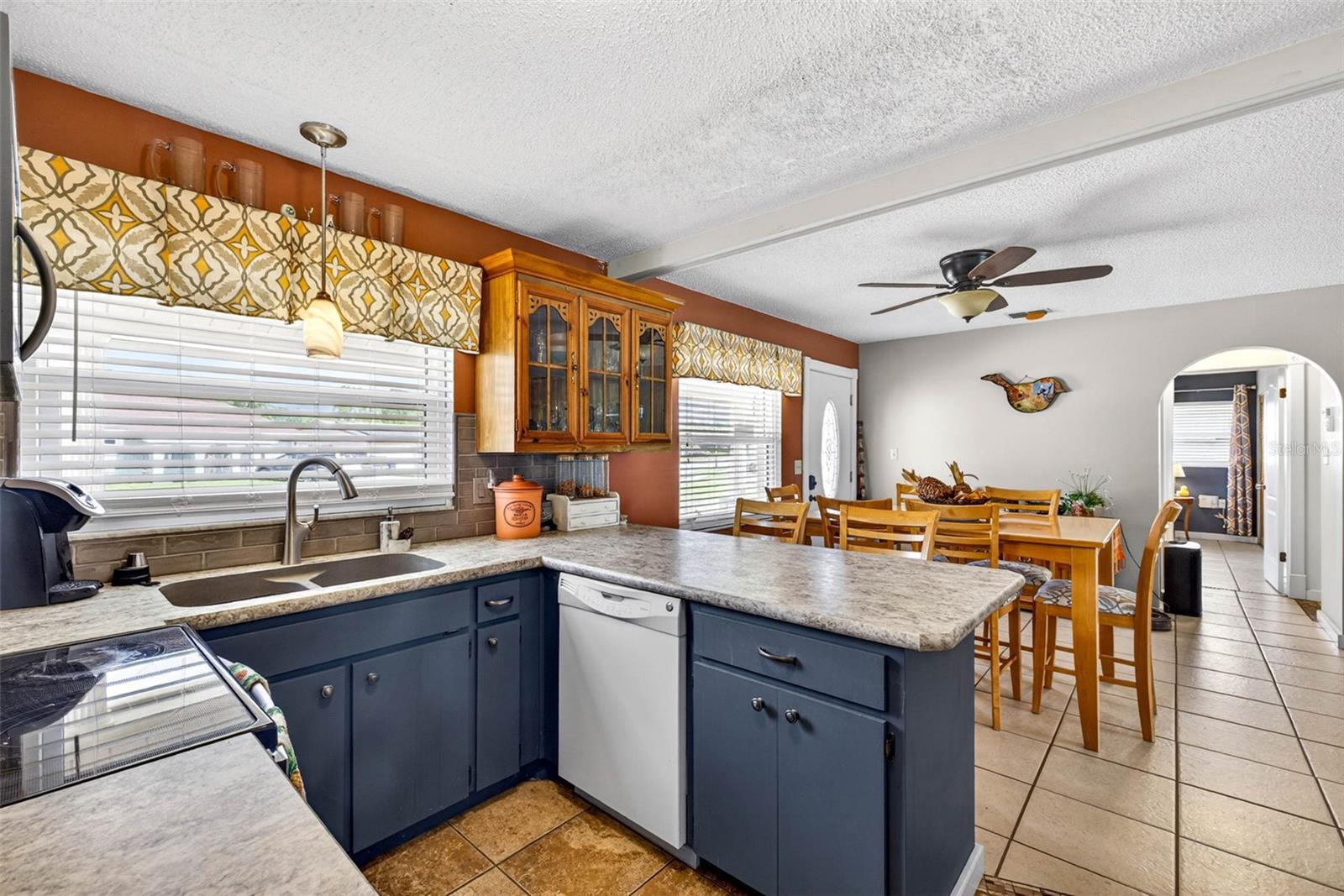 8429 Jacqueline, Zephyrhills, FL 33541