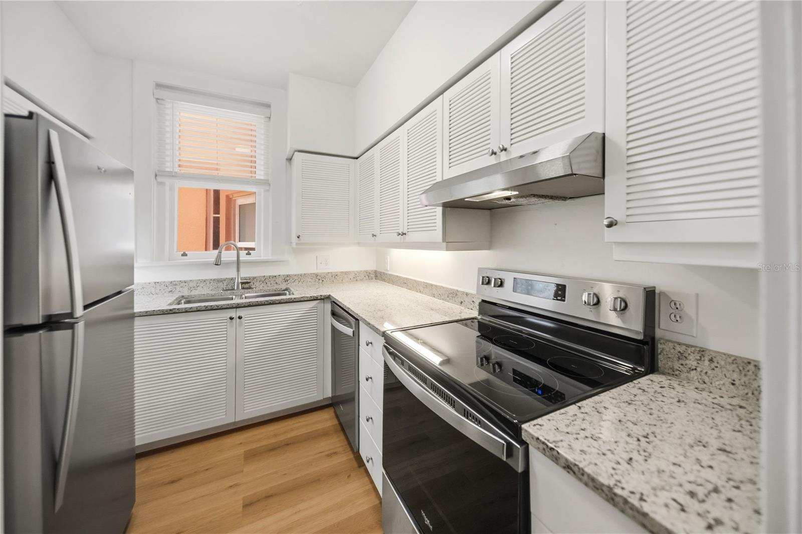 1221 Palm Unit 202, Sarasota, FL 34236