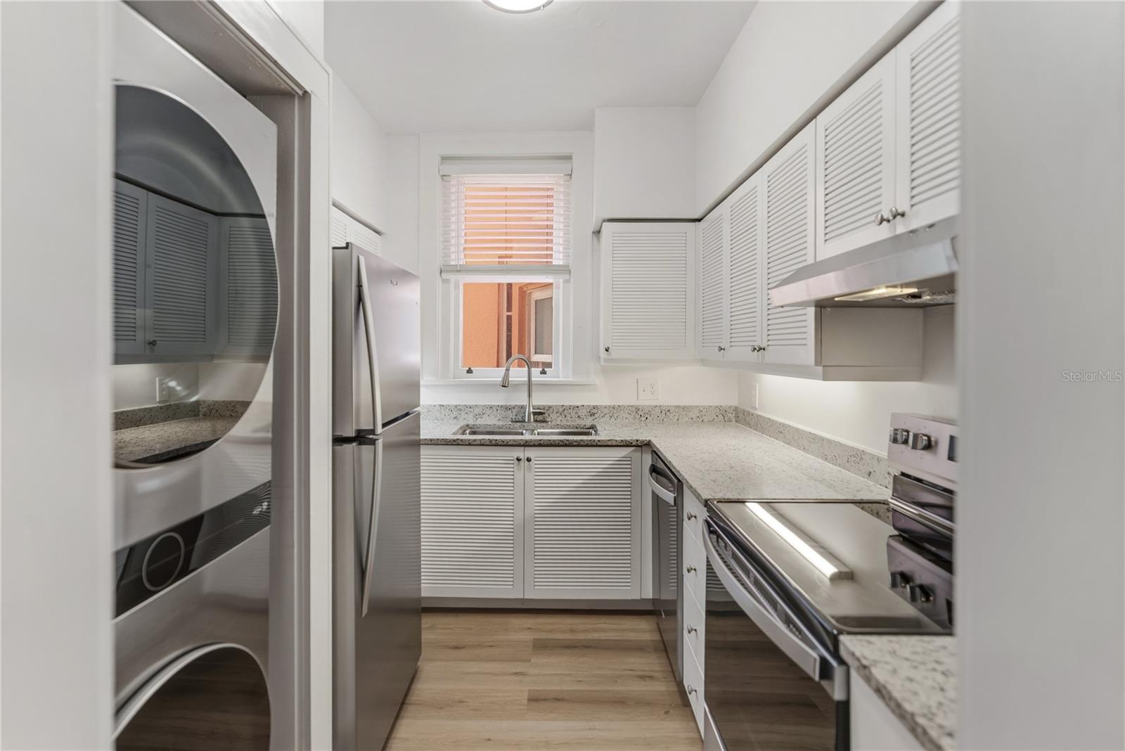 1221 Palm Unit 202, Sarasota, FL 34236