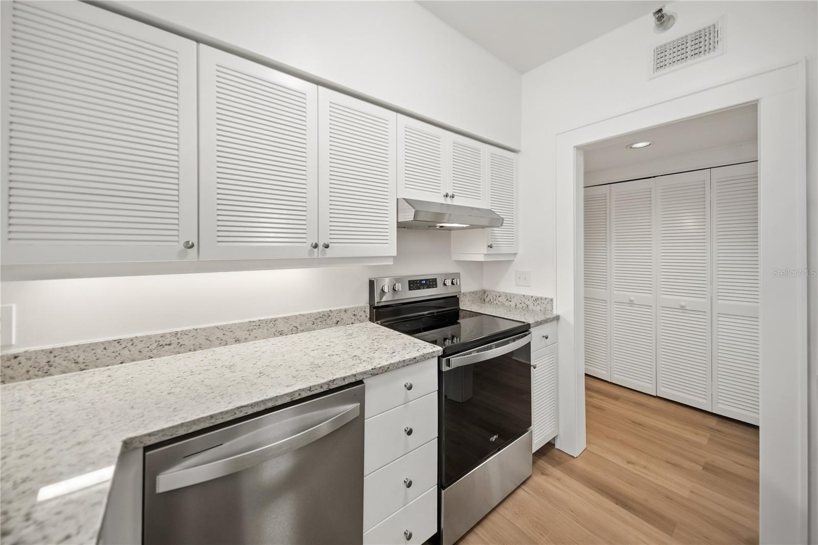 1221 Palm Unit 202, Sarasota, FL 34236