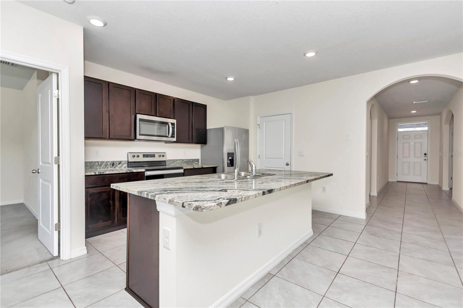 27 Hickory Course, Ocala, FL 34472