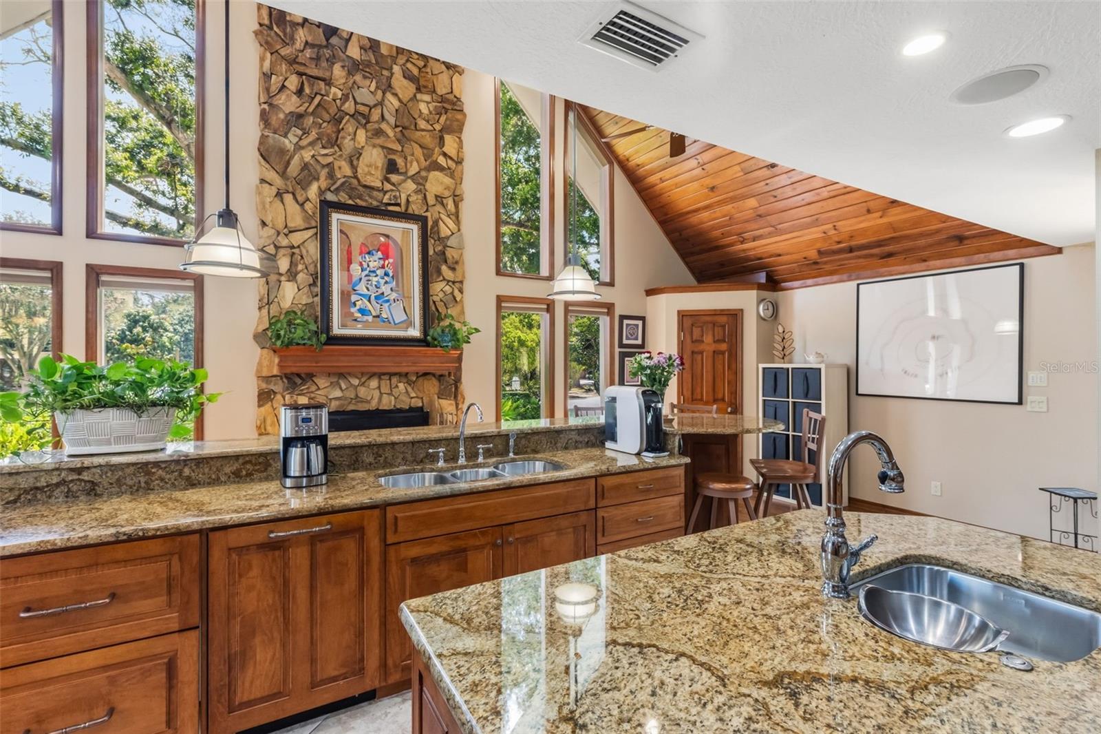 1944 Levine, Clearwater, FL 33760