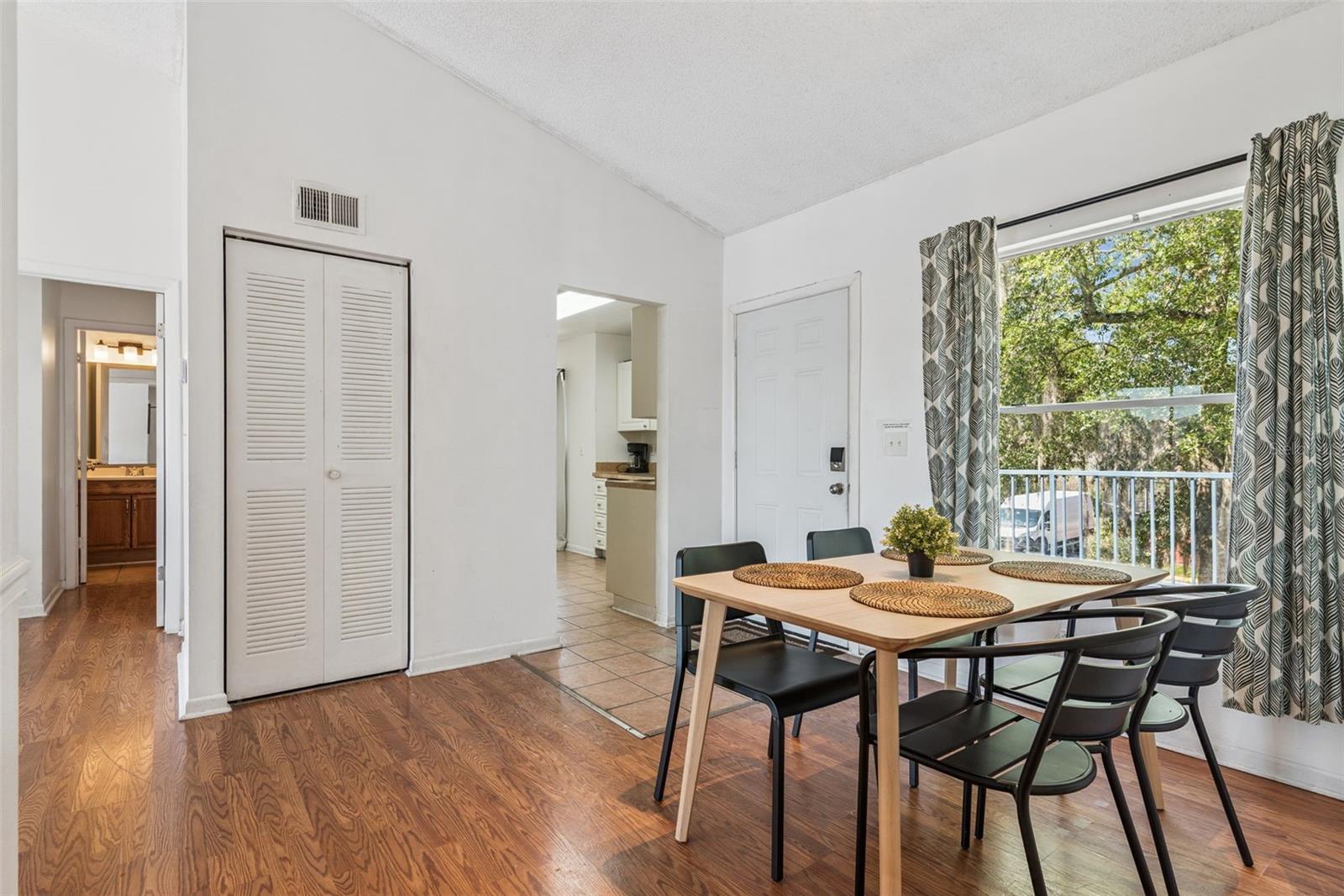 2564 Woodgate Unit 204, Orlando, FL 32822