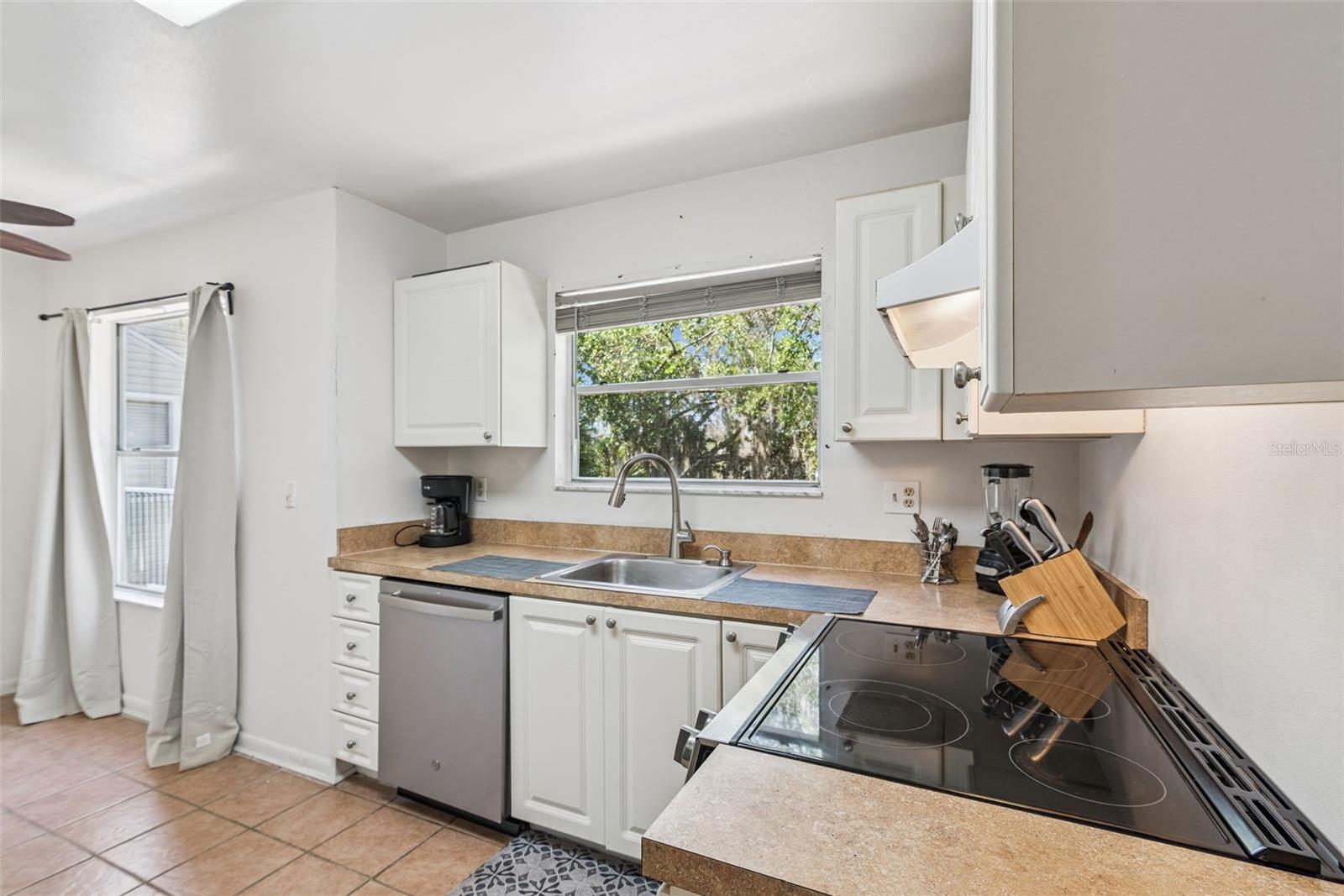 2564 Woodgate Unit 204, Orlando, FL 32822