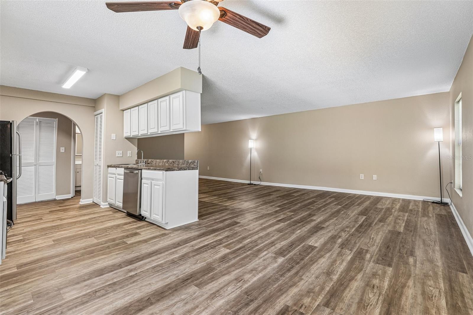 100 Oak Terrace Unit D2, Leesburg, FL 34748