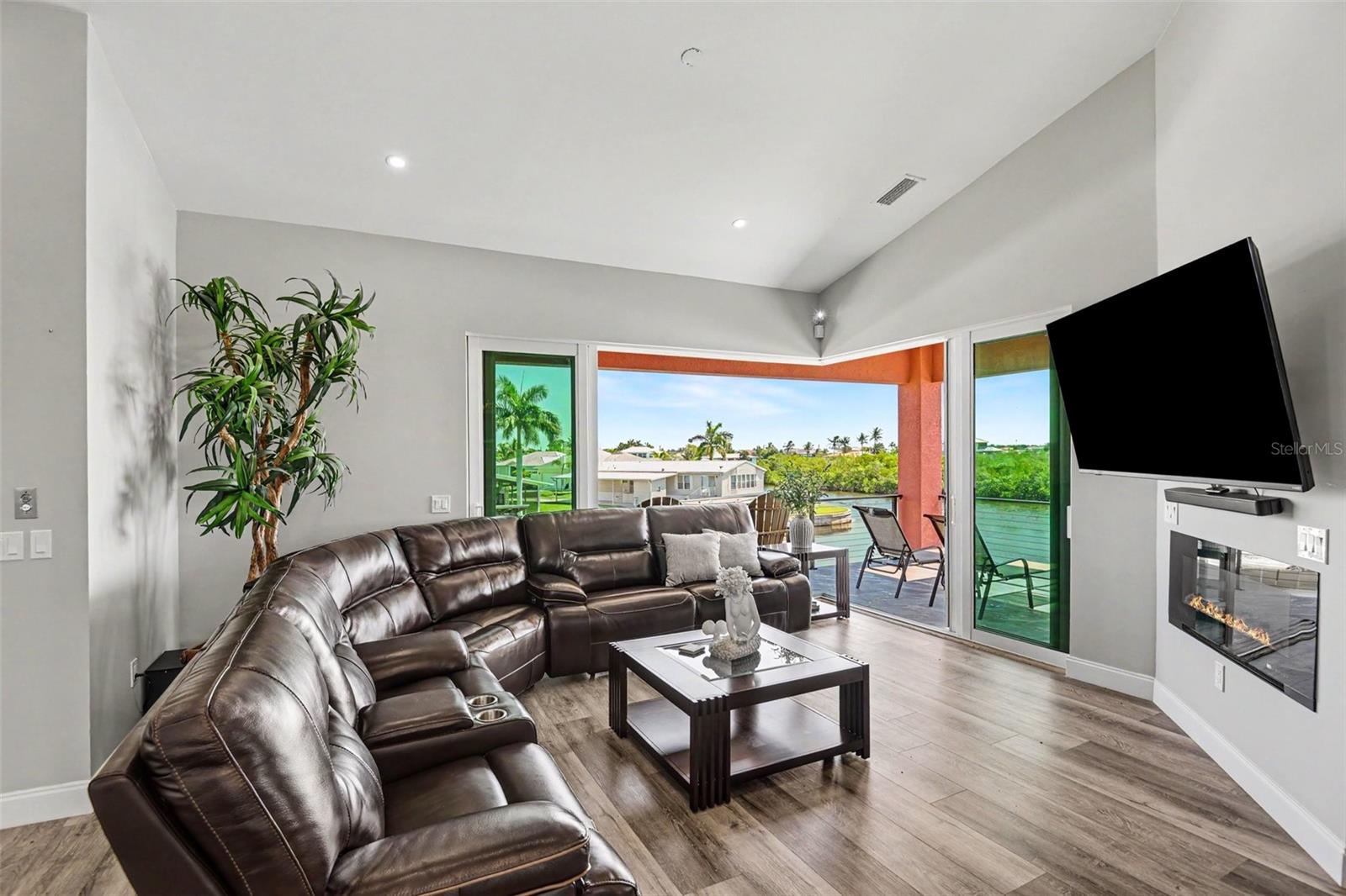 604 Tahiti, Punta Gorda, FL 33950
