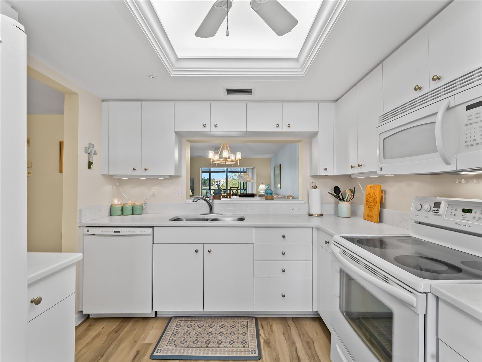 9330 Clubside Unit 3207, Sarasota, FL 34238
