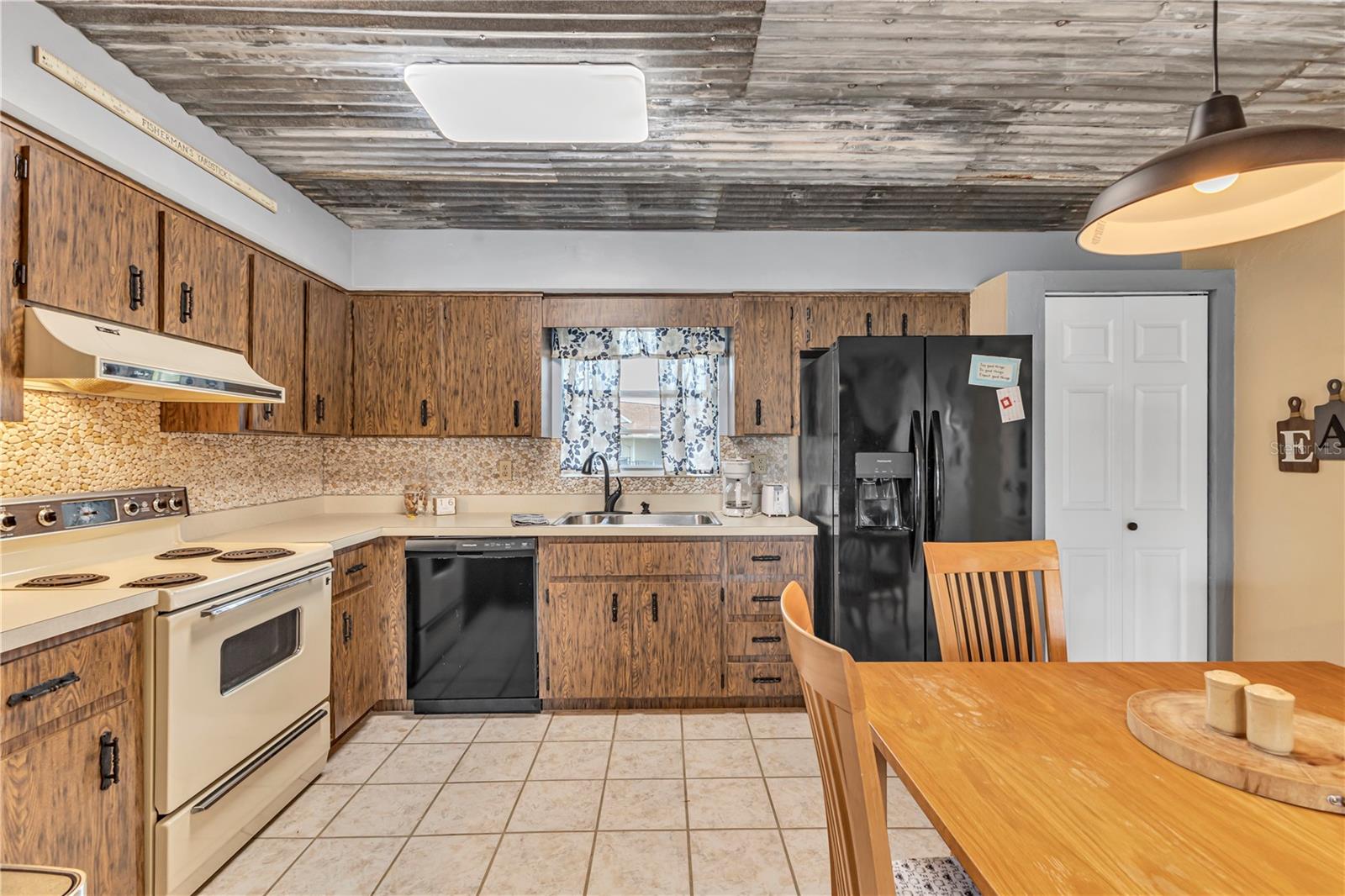 1640 Juno Unit 205c, Astor, FL 32102