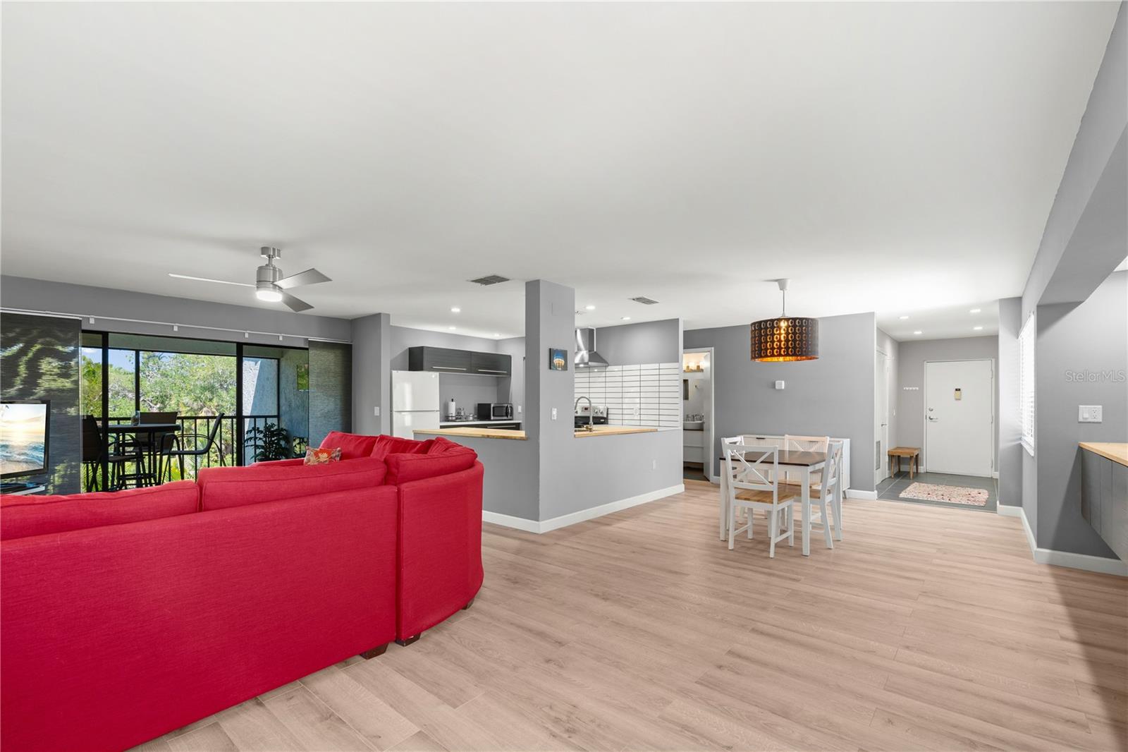 2746 Orchid Oaks Unit 301, Sarasota, FL 34239
