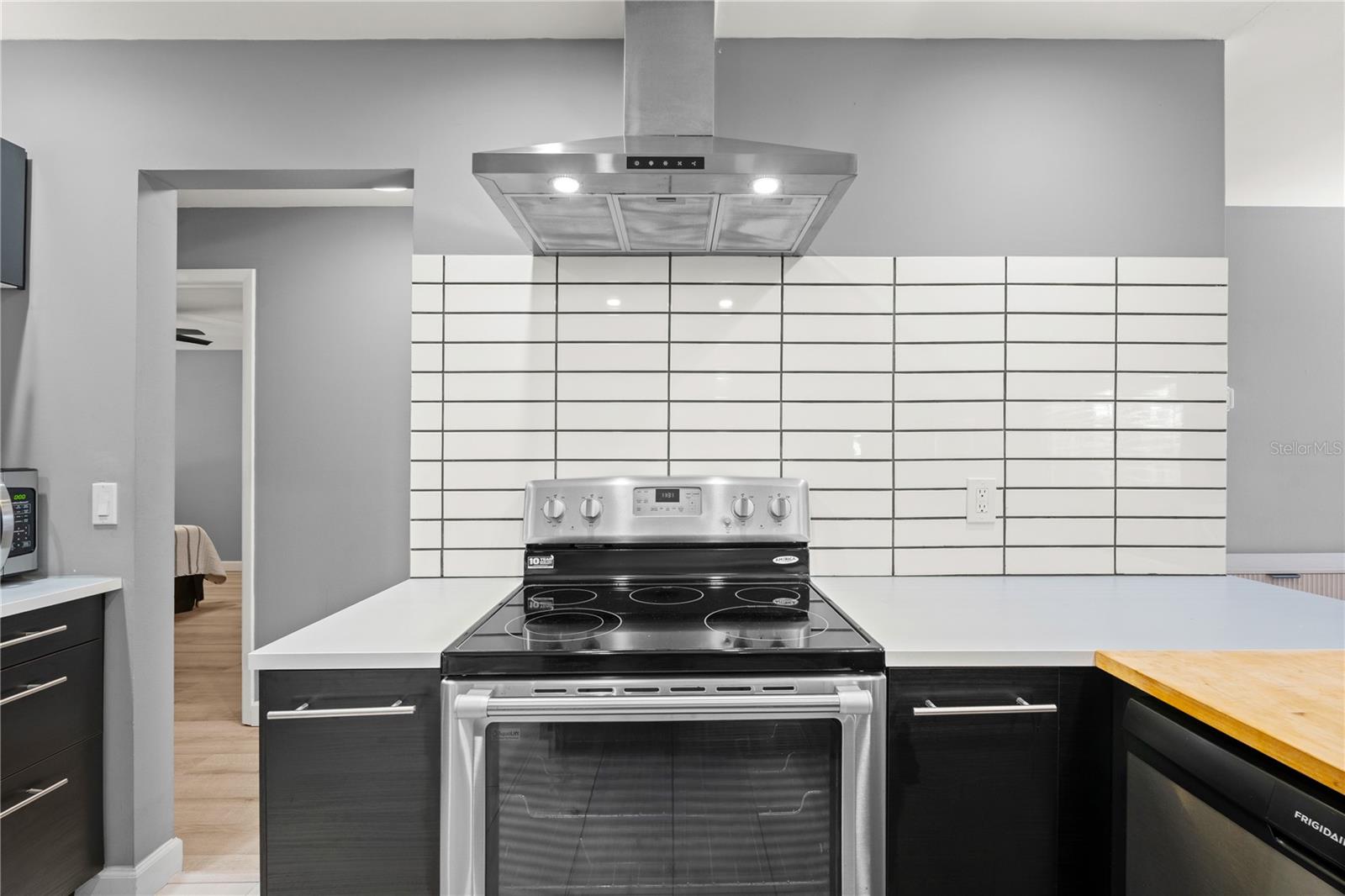 2746 Orchid Oaks Unit 301, Sarasota, FL 34239