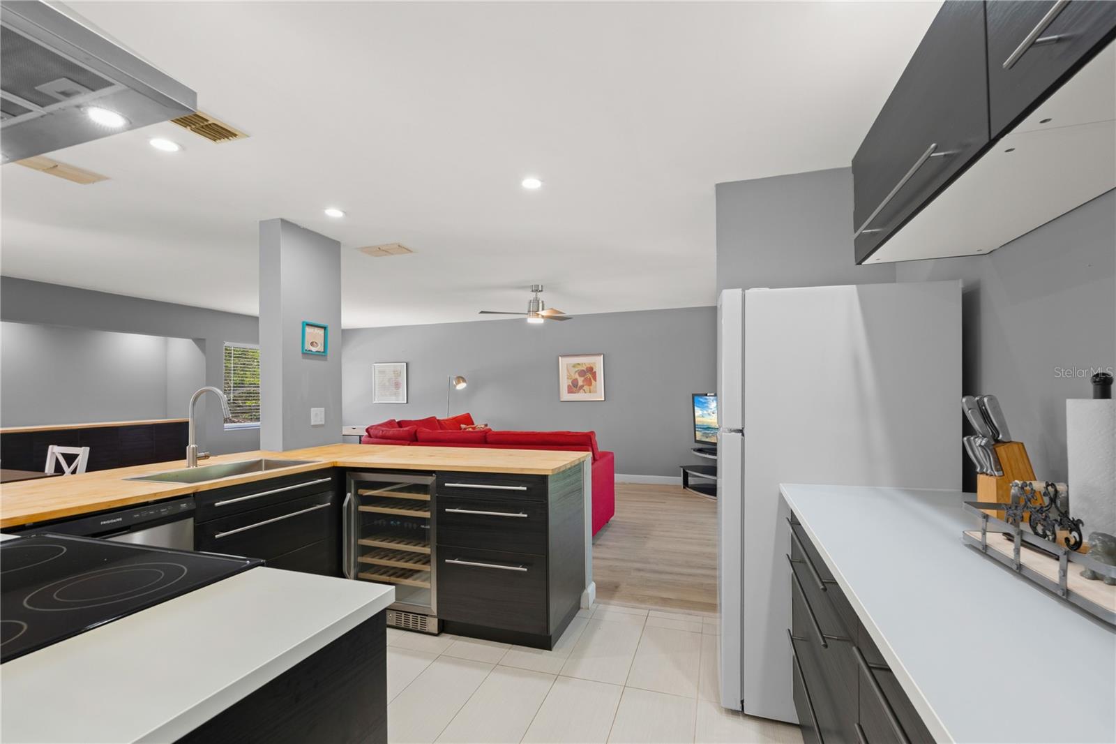 2746 Orchid Oaks Unit 301, Sarasota, FL 34239
