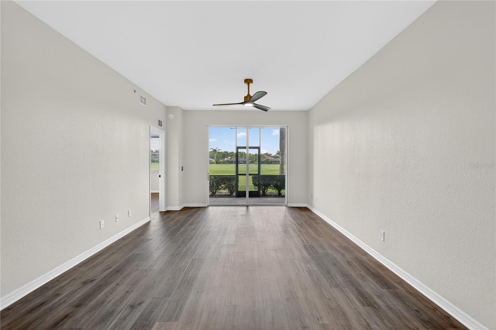 915 Fairwaycove Unit 101, Bradenton, FL 34212