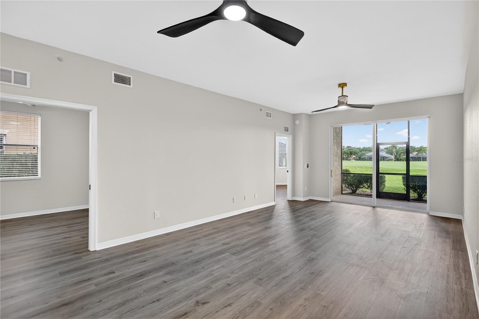 915 Fairwaycove Unit 101, Bradenton, FL 34212