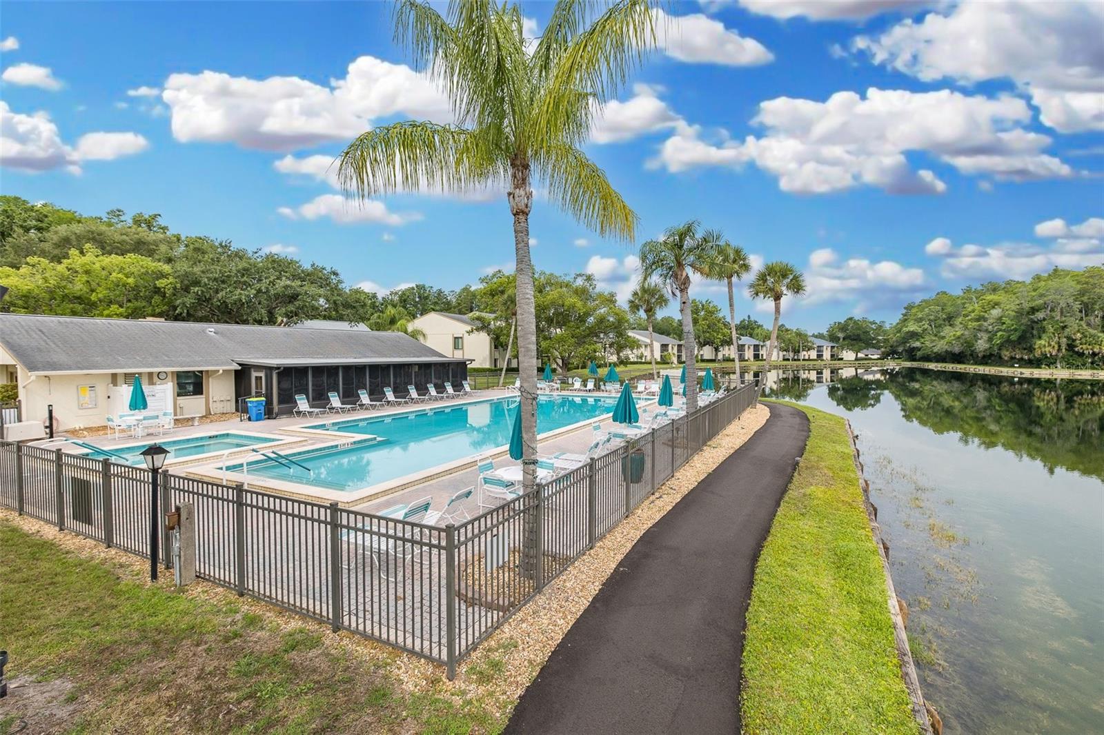 3166 Lake Pine Unit A2, Tarpon Springs, FL 34688
