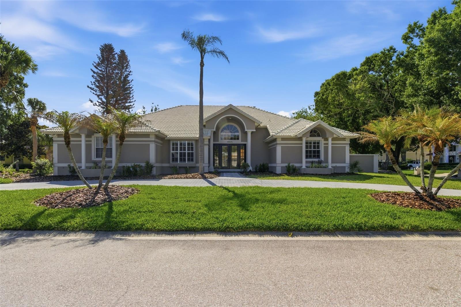 8935 Jonathan Manor, Orlando, FL 32819