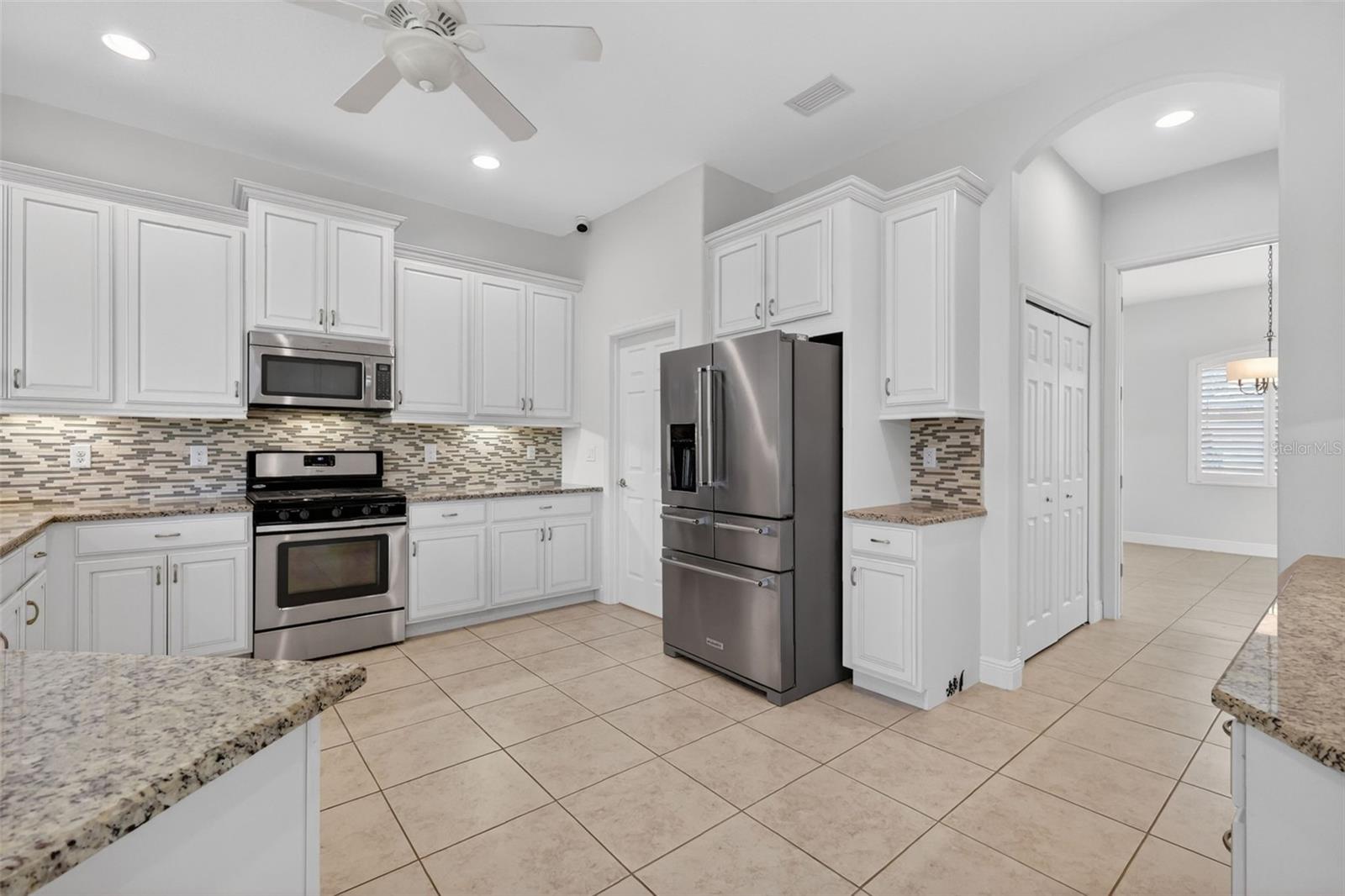 8237 Bridgeport Bay, Mount Dora, FL 32757