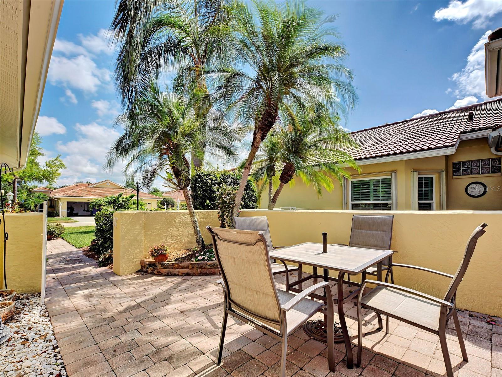 249 Vista del Lago, Venice, FL 34292