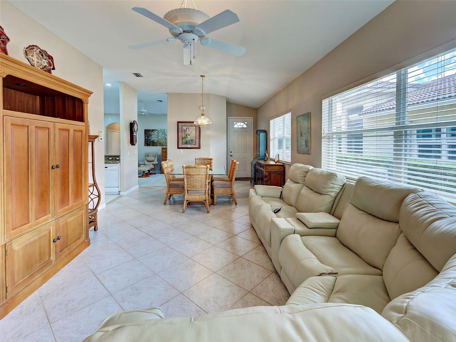 249 Vista del Lago, Venice, FL 34292