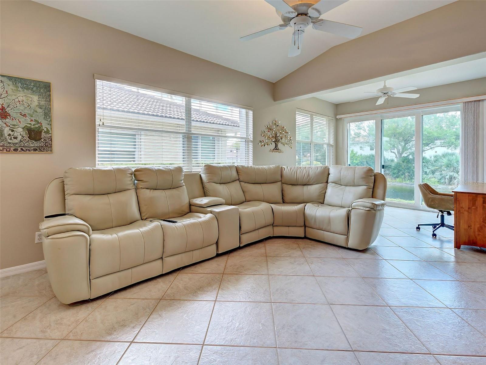 249 Vista del Lago, Venice, FL 34292