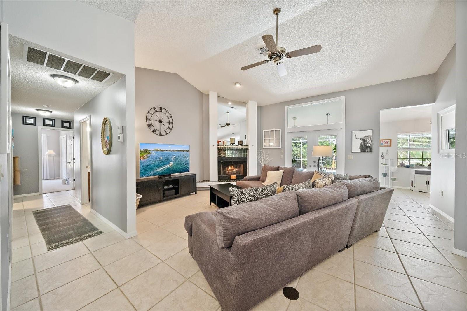 4732 Meadowview, Sarasota, FL 34233