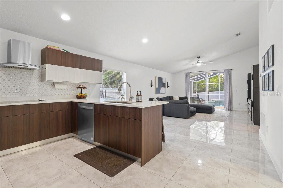 6847 Bouganvillea Crescent, Orlando, FL 32809