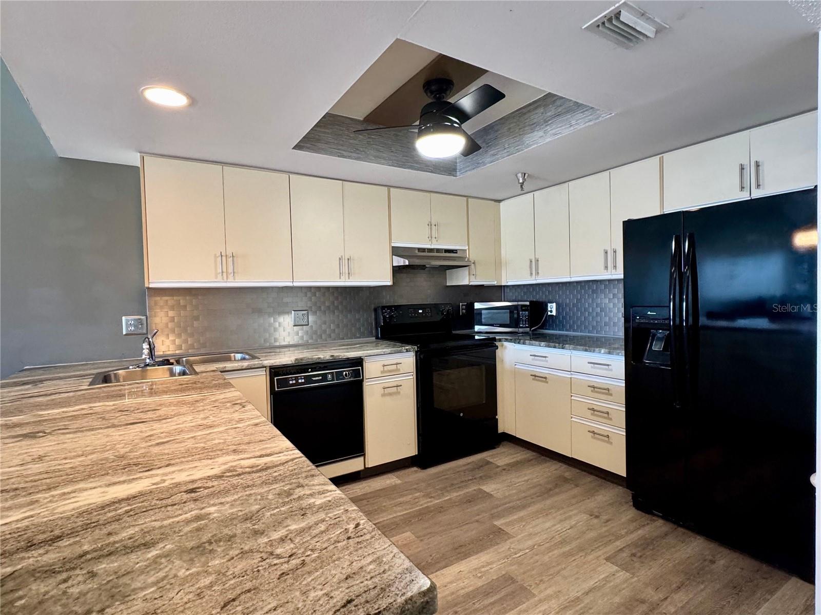 4510 El Conquistador Unit 204, Bradenton, FL 34210