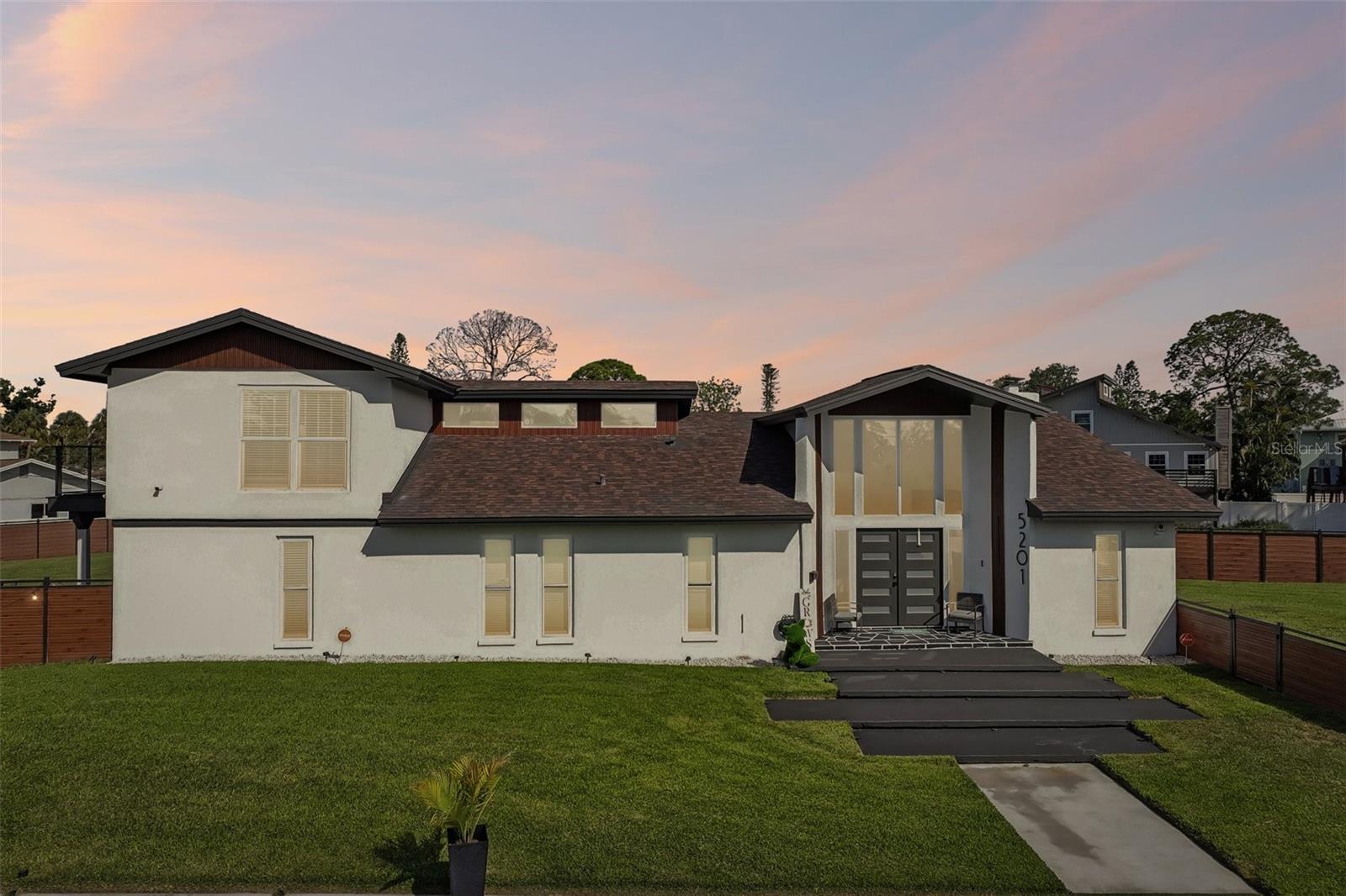 5201 Huntington, St Petersburg, FL 33703