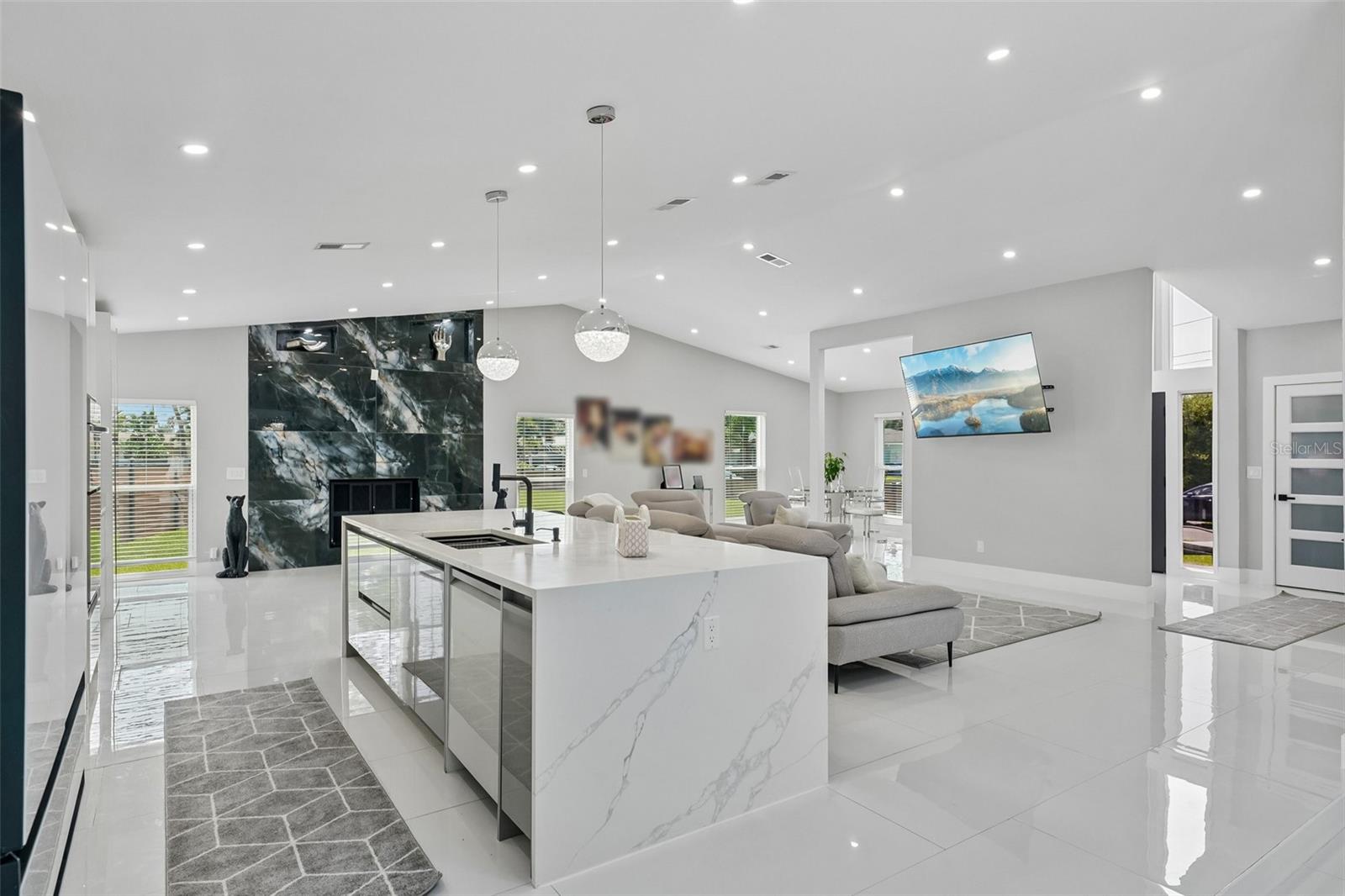 5201 Huntington, St Petersburg, FL 33703
