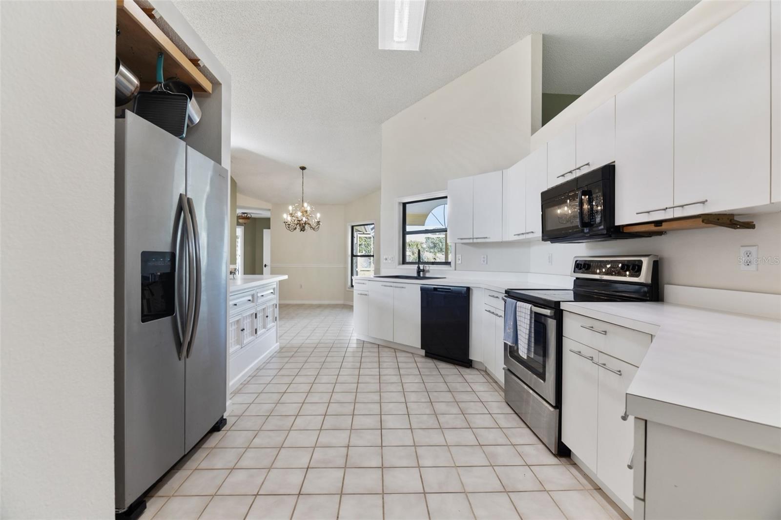 8432 Palm Lakes, Sarasota, FL 34243