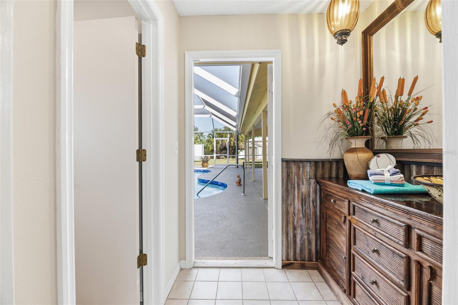 8432 Palm Lakes, Sarasota, FL 34243