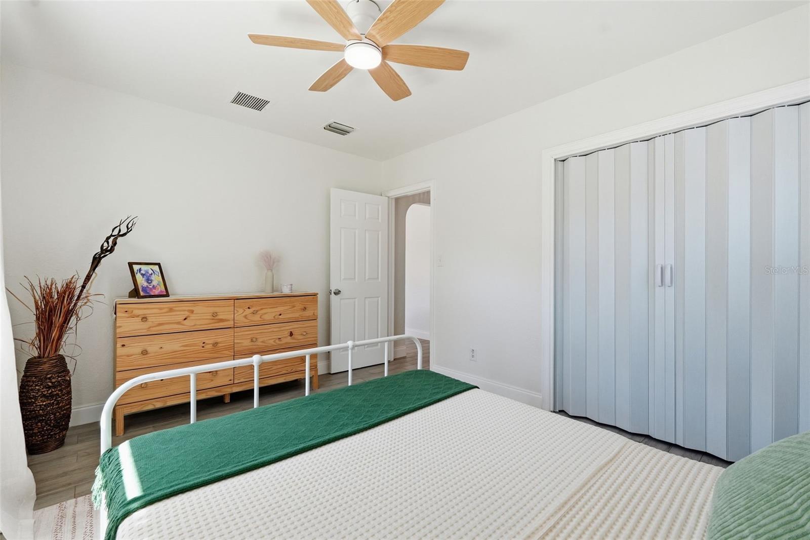 2855 Valencia, St Petersburg, FL 33705