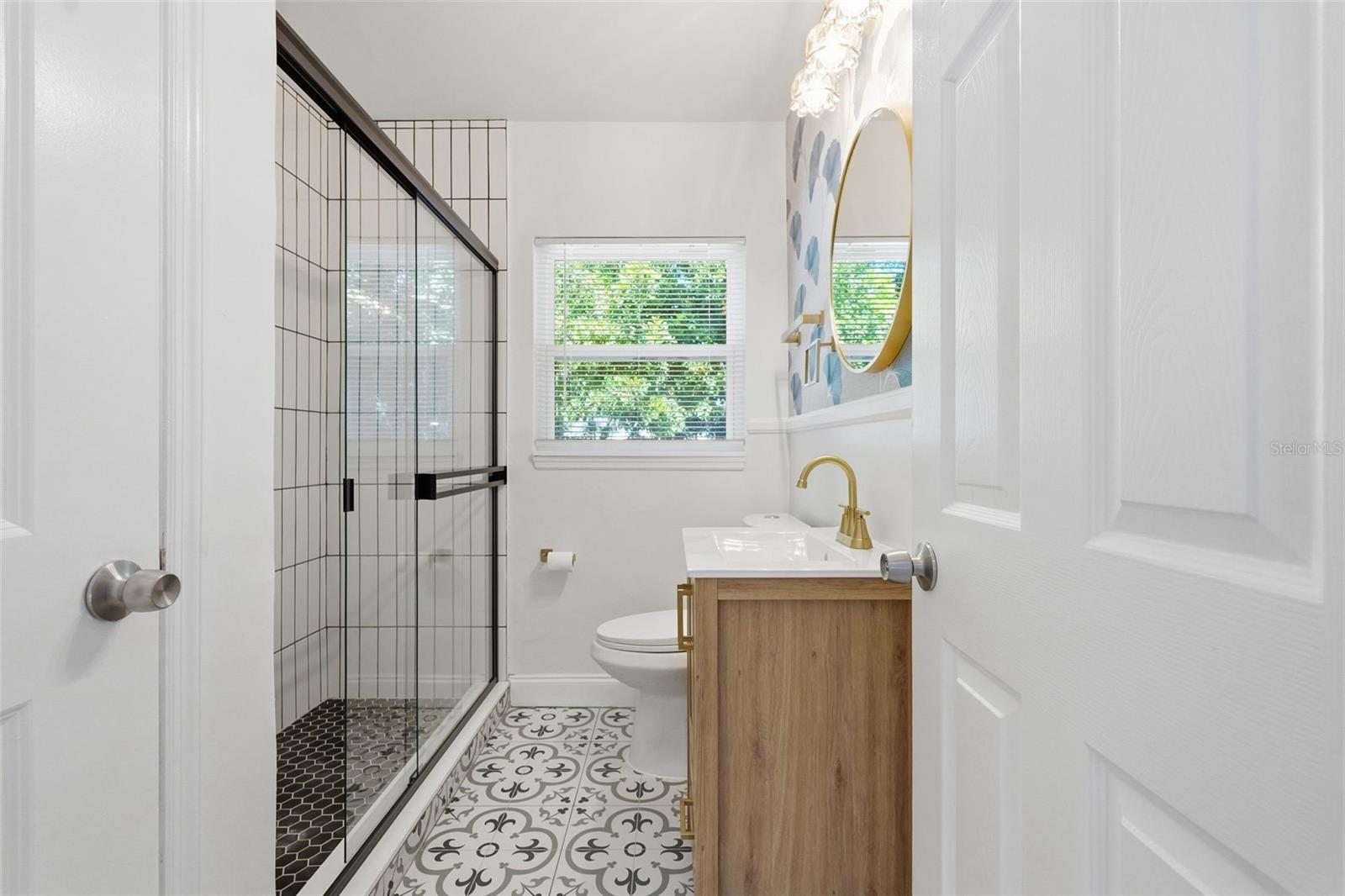2855 Valencia, St Petersburg, FL 33705