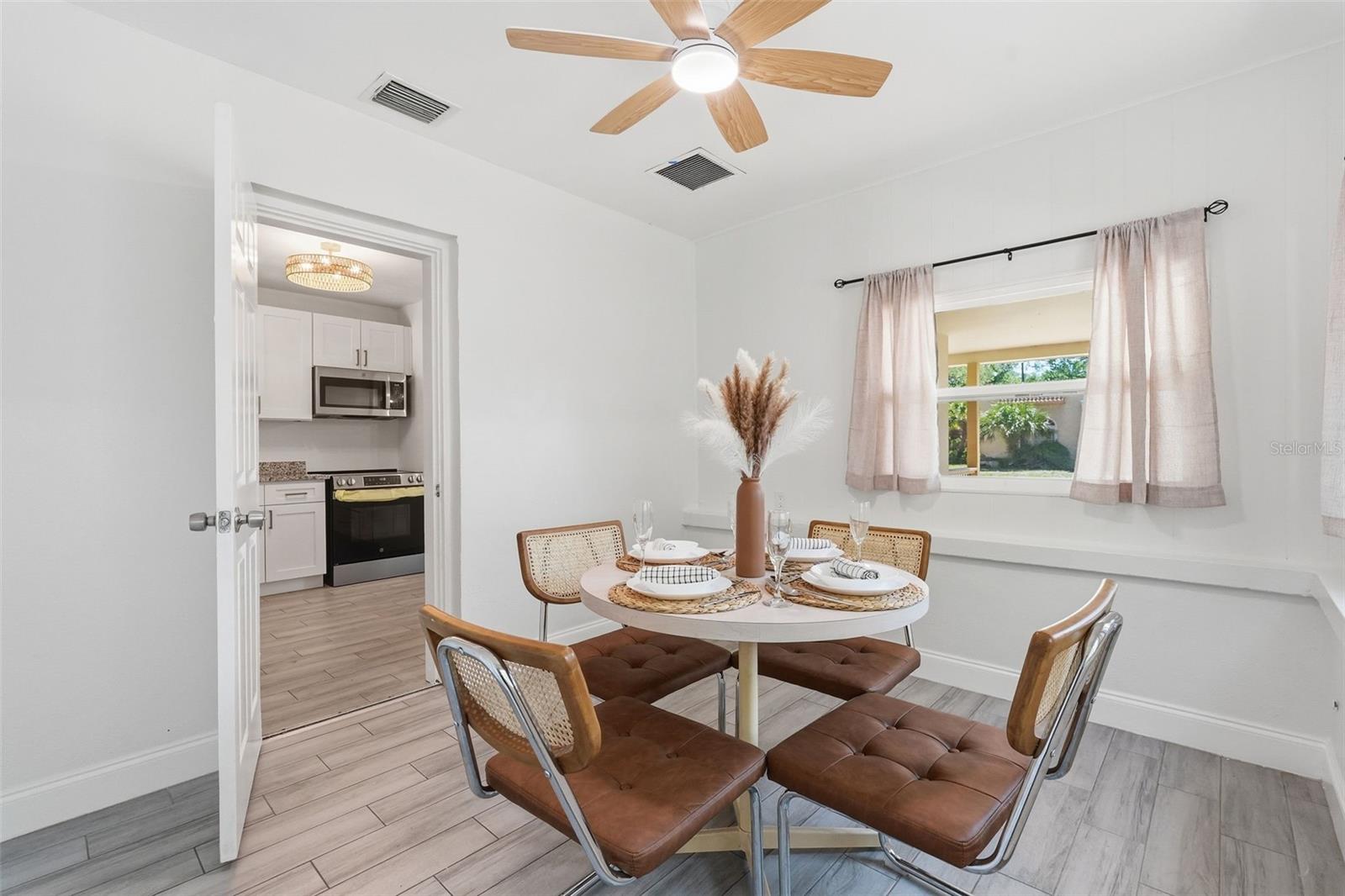 2855 Valencia, St Petersburg, FL 33705