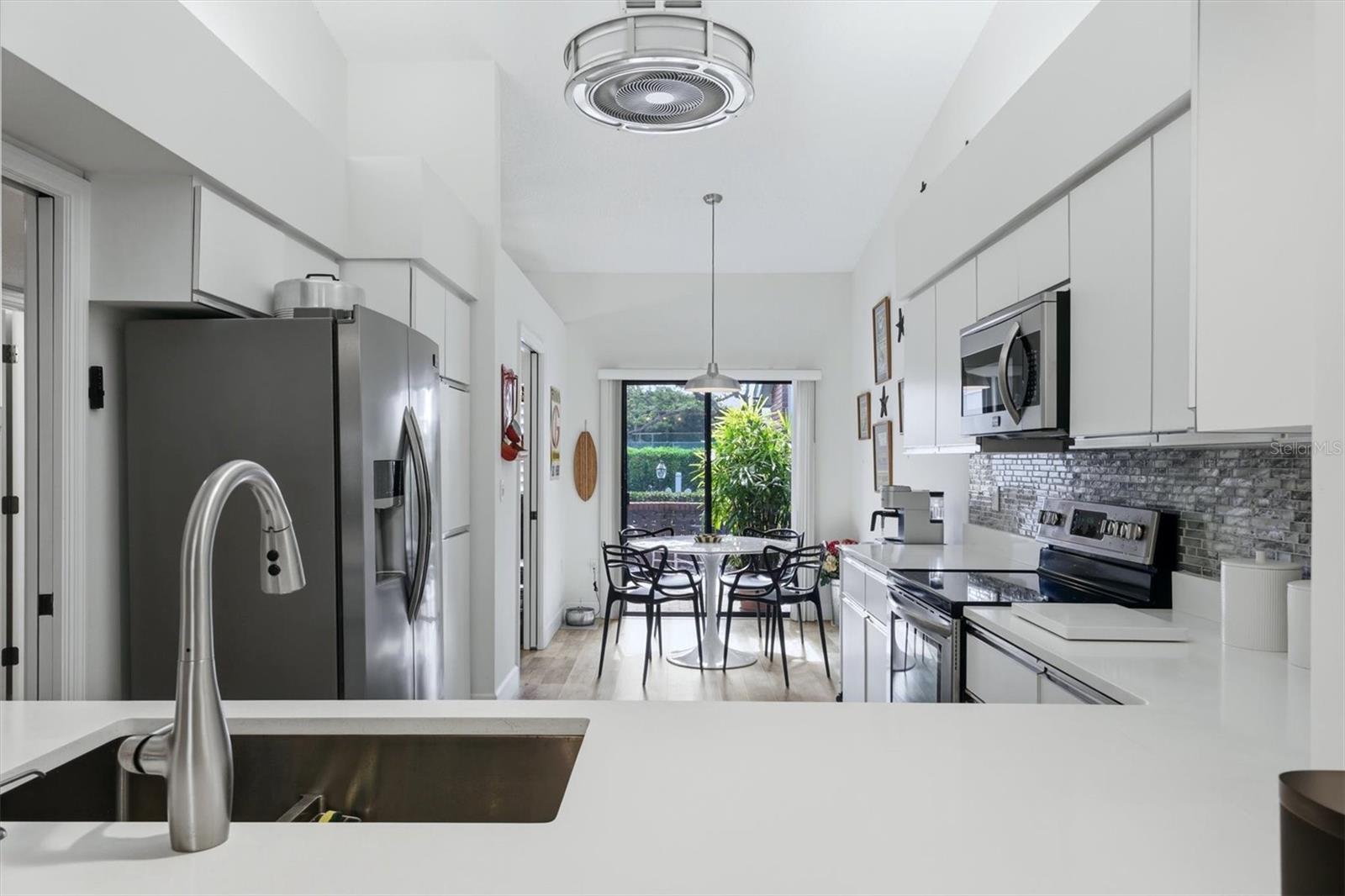 2644 Moss Oak Unit 47, Sarasota, FL 34231