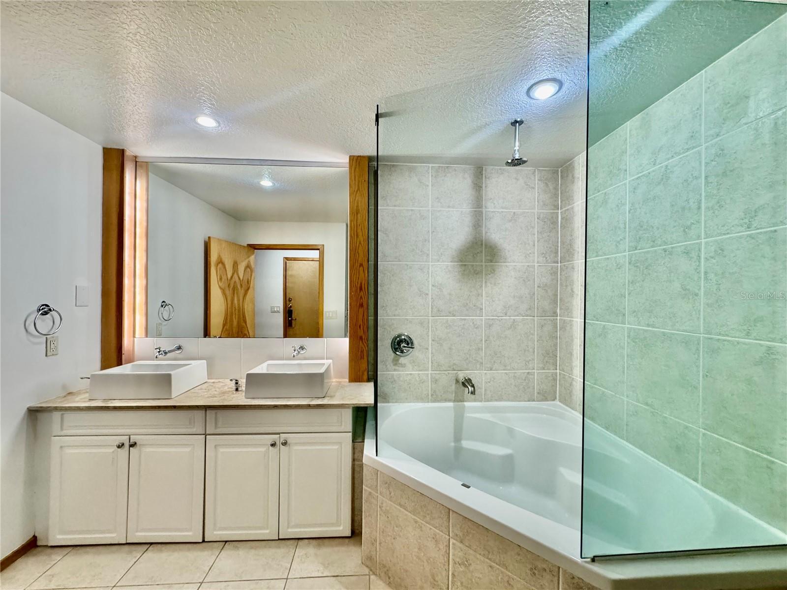 101 Palm Harbor Unit B414, Palm Coast, FL 32137