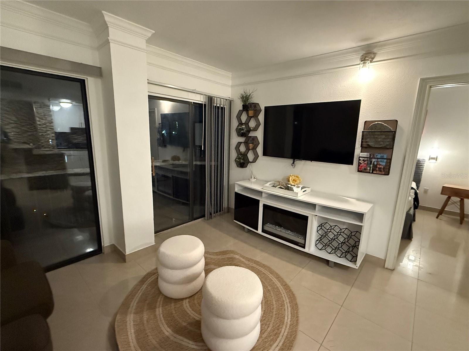 6165 Carrier Unit 2404, Orlando, FL 32819