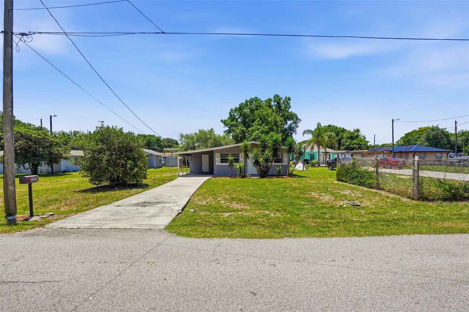 3214 Avenue Q, Winter Haven, FL 33881