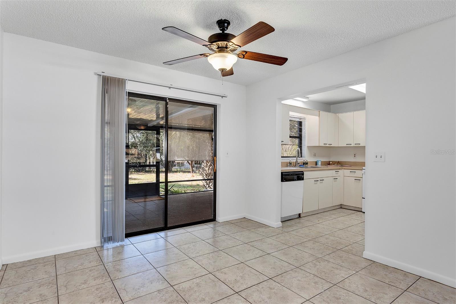 606 Third, Lady Lake, FL 32159