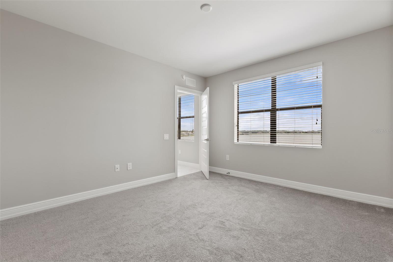 16300 County Road 455 Unit 410, Montverde, FL 34756